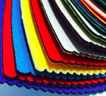 2 côtés de nylon revêtu de néoprène pour le couvercle, Sbr 4 mm de tissu de néoprène, tissu élastique, adapté aux articles de sport, tissu d'équipement de protection, tissu imperméable